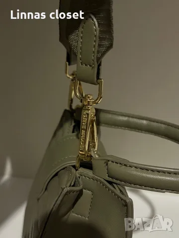 Steve Madden мини чанта в маслено зелено, снимка 2 - Чанти - 55326138