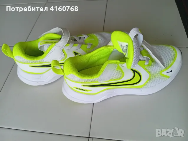 Детски маратонки Nike, снимка 2 - Детски обувки - 55463079