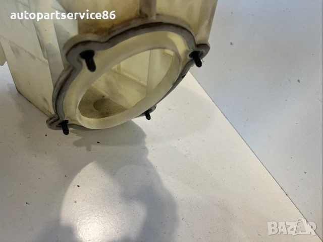 Държач на кутия с предпазители за Mercedes CLS W219 320 CDI (2009) A2115400824, снимка 3 - Части - 54213441