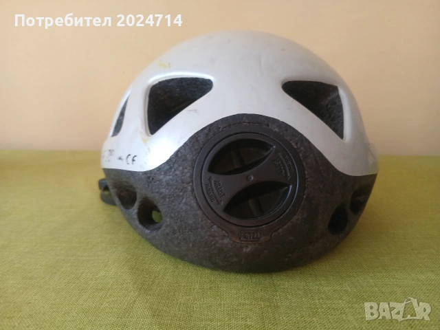 Каска за катерене Petzl 50-58 см, снимка 3 - Спортна екипировка - 54399419