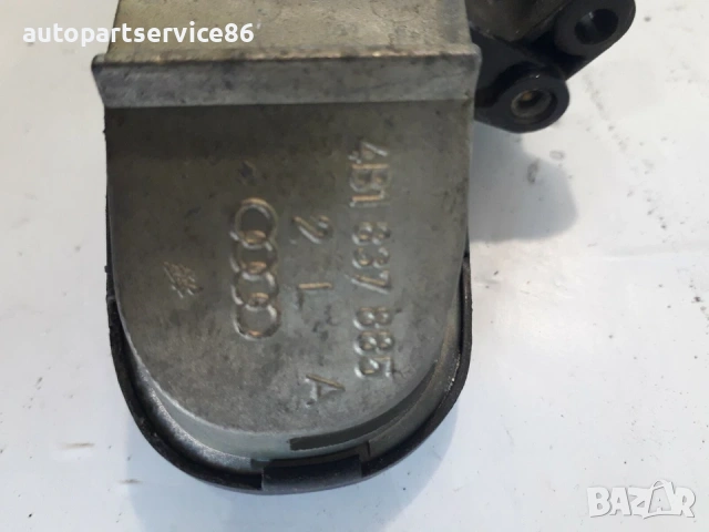 Външна дръжка на задна лява врата синя за Audi A6 (1997-2002) 4B1837885A, снимка 2 - Части - 54650913