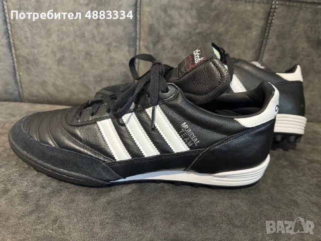 Adidas MUNDIAL TEAM SOCCER SHOES.