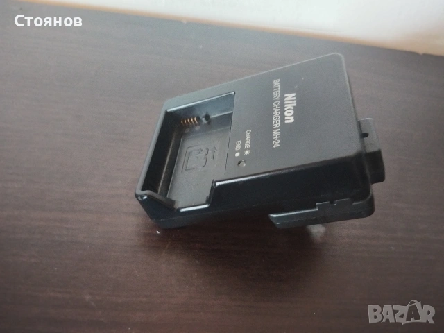 Зарядно за камери Nikon MH-24