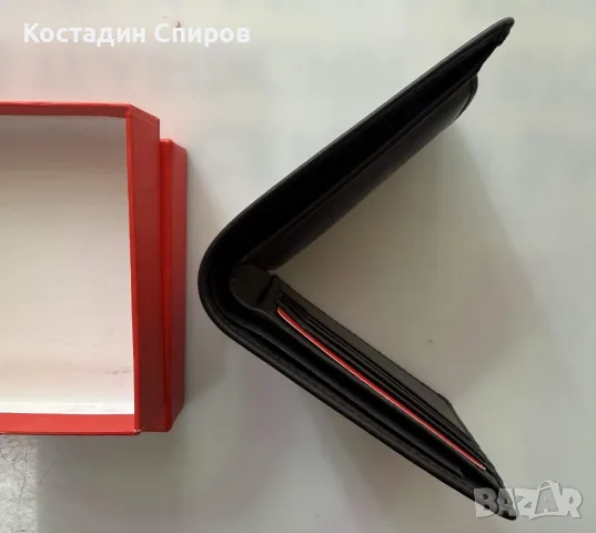 Черен мъжки кожен портфейл HUGO BOSS, снимка 5 - Портфейли, портмонета - 55230526