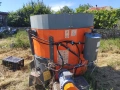 Продавам смесител за фураж 3куб.на колела със самостоятелна кофа.комбиниран с мотор и с кардан., снимка 3