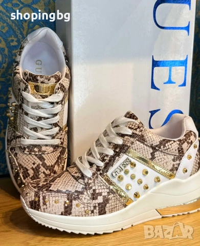 Дамски маратонки GUESS, снимка 2 - Маратонки - 54786922