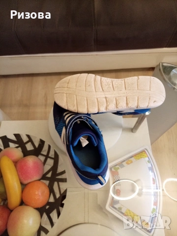 Подарявам маратонки 38 ном. запазени. 