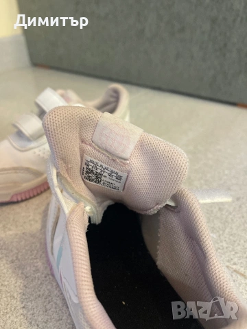 Детски маратонки Adidas 27 номер, снимка 4 - Детски маратонки - 54401068