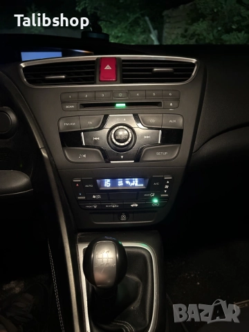 Honda Civic 2014, снимка 11 - Автомобили и джипове - 55335673