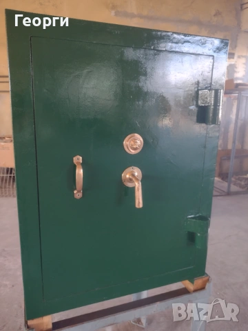 Метална каса, снимка 4 - Сейфове и каси - 54258802