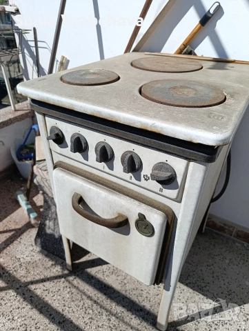 Уникална ретро печка, снимка 6 - Антикварни и старинни предмети - 54286555