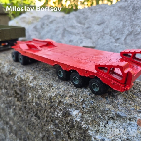 Kraz  +  ремарке в мащаб 1:43, снимка 10 - Колекции - 54151641
