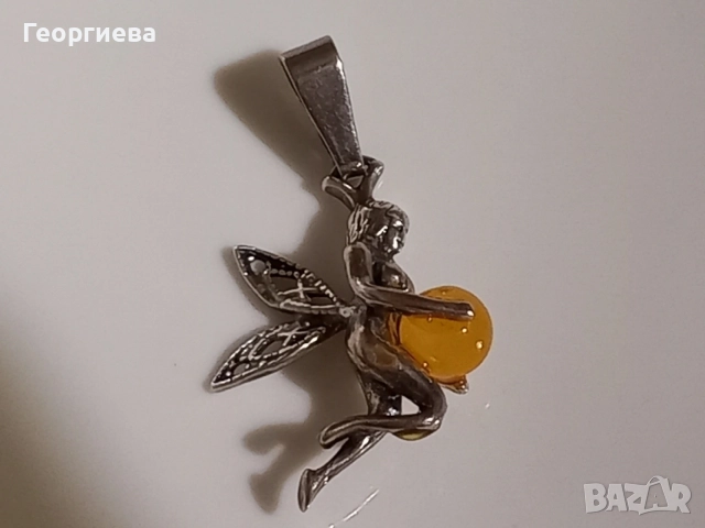 Две сребърни висулки с кехлибар 
