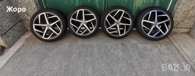 Гуми с Джанти R line оригинални за ценители 18"за Фолксваген VW в перфектно състояние, снимка 4 - Гуми и джанти - 47195410