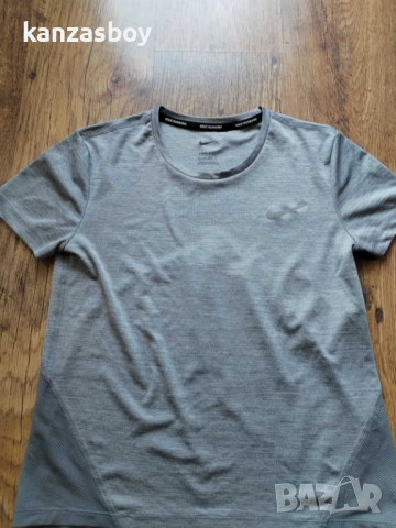 NIKE - страхотна дамска тениска XS КАТО НОВА , снимка 5 - Тениски - 54347310