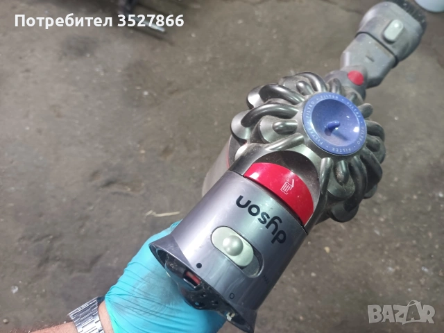 Прахосмукачка Dyson V6, снимка 3 - Прахосмукачки - 54893261