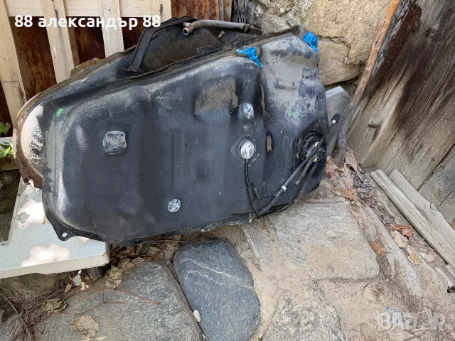 Toyota Corolla verso  резервоар , снимка 3 - Части - 55437988