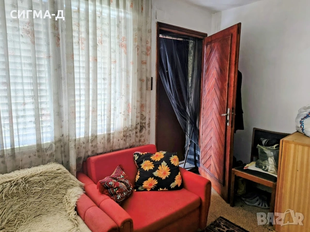 Панорамен имот в Батово - дом сред зелени склонове , снимка 5 - Къщи - 55102814