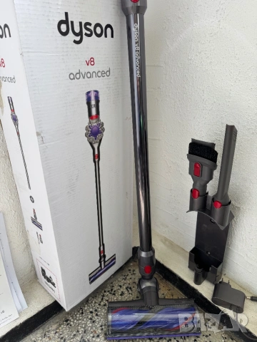 Вертикална Безжична Прахосмукачка Dyson V8 Advanced – 425W Мощност и до 40 мин. Работа!, снимка 5 - Прахосмукачки - 54486067