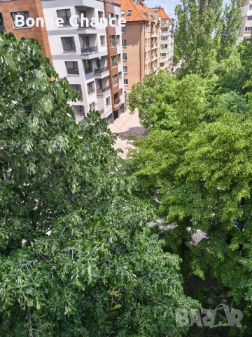 Продавам гараж в Борово
