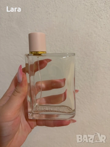 Празно шише на Burberry Her парфюм
