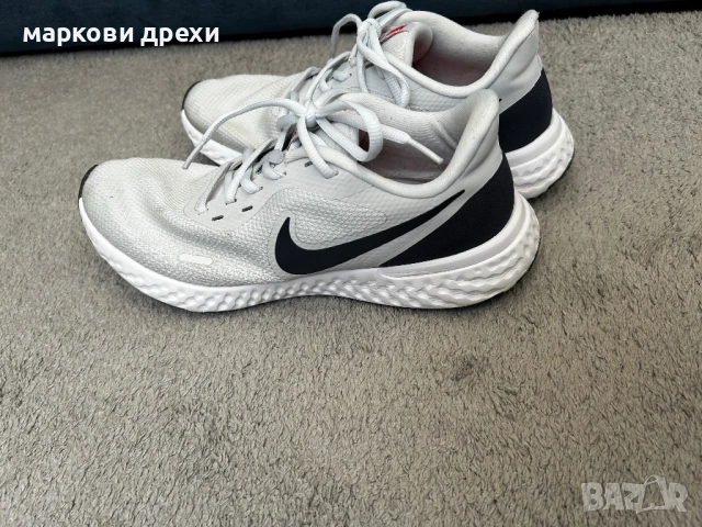 NIKE REVOLUTION 5 44.5