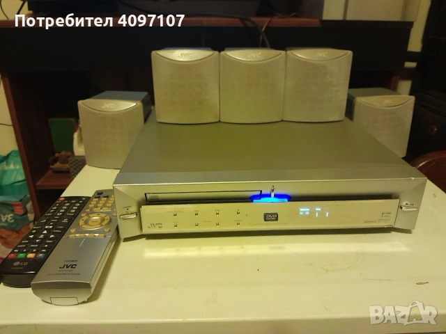 Телевизор LG 32 инча и DVD домашно кино JVC, снимка 2 - Плейъри, домашно кино, прожектори - 55212728