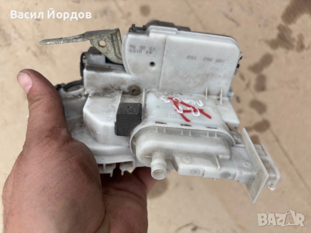Предна Лява Брава за Поло 3 / VW Polo 3 / Брава, снимка 3 - Части - 54577576