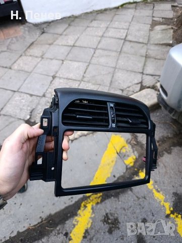 Централна конзола с въздуховоди Toyota RAV4 XA20, снимка 3 - Части - 54103924