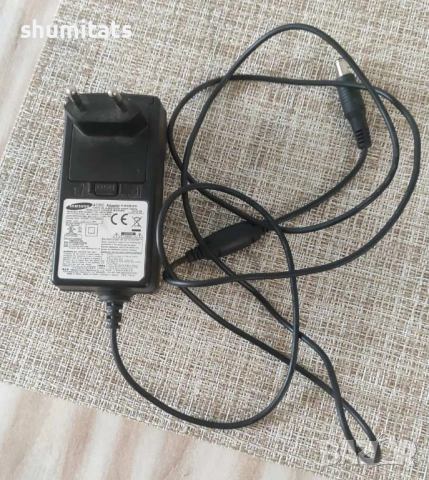 Адаптер Samsung 14,0V 1,76A букса със среден пин