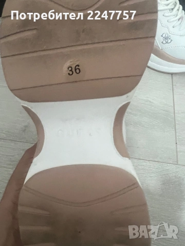 Маратонки Guess, снимка 6 - Маратонки - 54350748