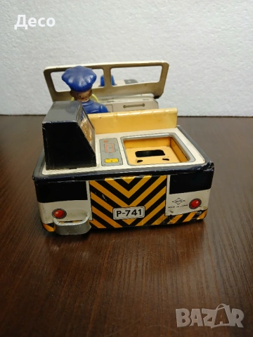 Част от Стара японска играчка джип., снимка 3 - Колекции - 54099418