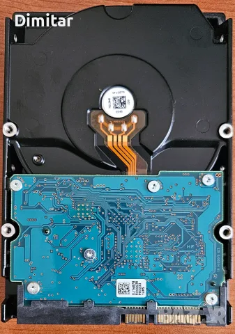 корпоративен хард диск Hitachi Ultrastar 7K3000 - 3TB, снимка 6 - Твърди дискове - 55587560