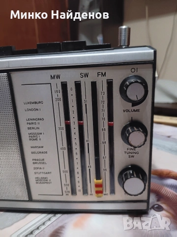 Портативен съветски транзистор Сокол308 , снимка 3 - Радиокасетофони, транзистори - 53977891