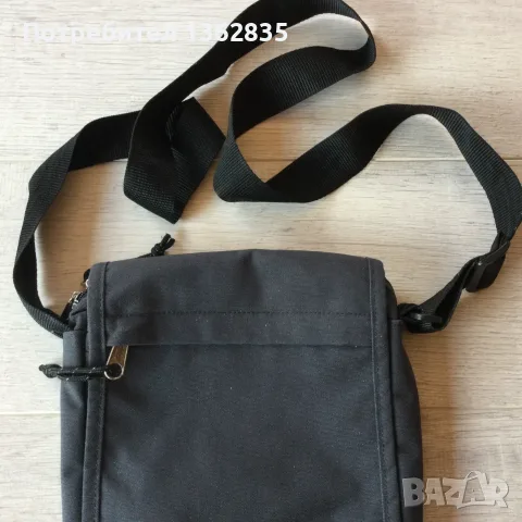 оригинална мъжка тъмно сива маркова чанта за през рамо / shoulder bag EASTPAK от САЩ, снимка 5 - Чанти - 55586738
