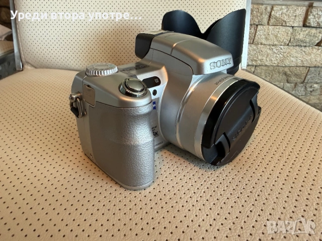 Фотоапарат Sony DSC-H7