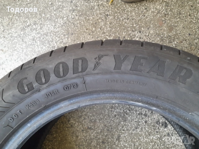 Продава една гума 215 55 16 цола,Goodyear, снимка 3 - Гуми и джанти - 55642293