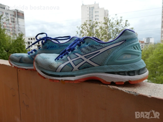 продавам дамски маратонки asics gel nimbus 20,номер 37