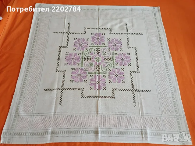 Битови, бродирани карета за маса , снимка 13 - Покривки за маси - 55660926