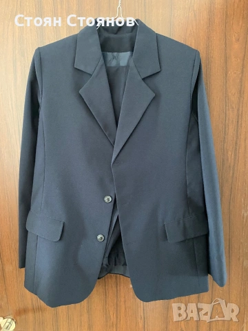 Продавам детски костюм за момче на 12-14 г.