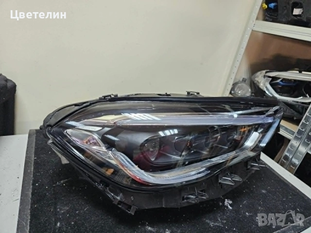 Десен фар за Mercedes GLA W247 в добро състояние., снимка 2 - Части - 54430138