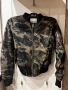 Яке камуфлаж Pull&Bear, снимка 1