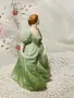 порцеланова статуетка , снимка 5