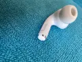 Apple AirPod  pro поколение 1. дясна , снимка 1