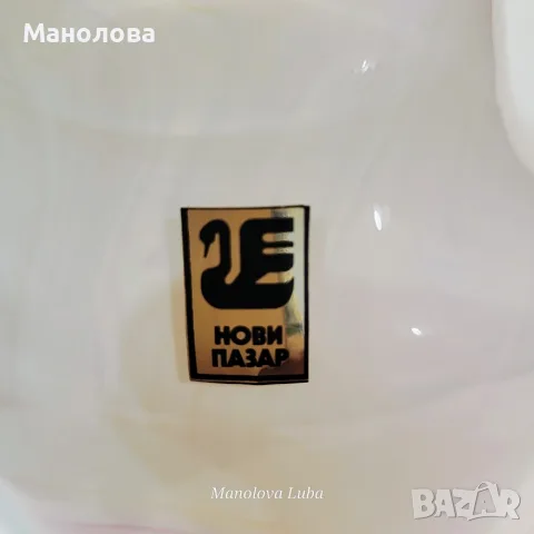 Арт ваза „Лебед“ – Завод „Китка“ (гр. Нови пазар), снимка 2 - Антикварни и старинни предмети - 55685230