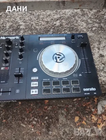 DJ mixser Numark Pro 3 конзола.Перфектна, снимка 7 - Ресийвъри, усилватели, смесителни пултове - 55618448