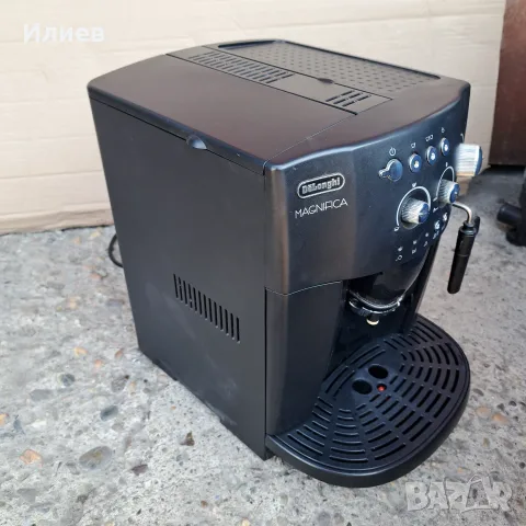 Кафемашина Delonghi Magnifica , снимка 3 - Кафемашини - 55616965