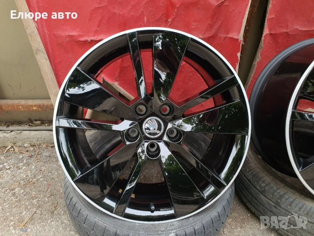 Джанти Шкода 5x112x8J18ет44, снимка 2 - Гуми и джанти - 54480968