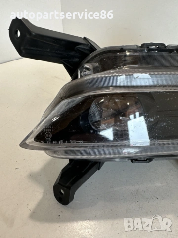 Предна дясна халогенна светлина за Hyundai Santa Fe (2020) LHD 92202S1110, снимка 3 - Части - 54387399
