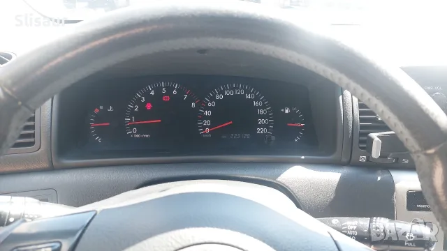 Toyota corolla 1.6 110  коня , снимка 4 - Автомобили и джипове - 55510495